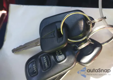 2006 Pontiac Vibe из США, поврежденный, VIN 5Y2SL65866Z401140